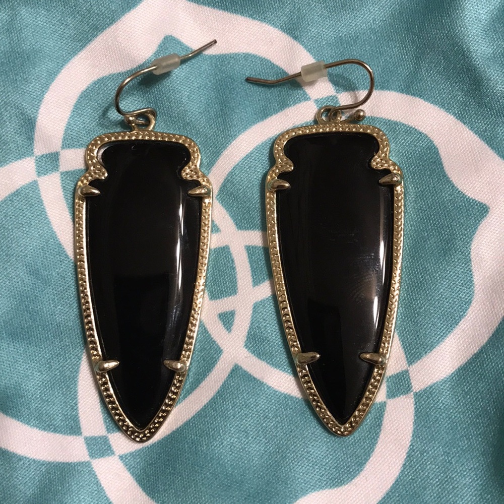 Kendra Scott black arrowhead earrings
